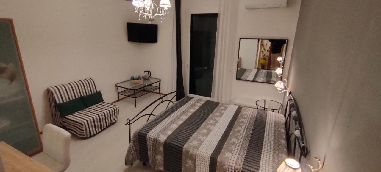 La Tana Della Volpe Hotel ลาสเปเซีย ภายนอก รูปภาพ