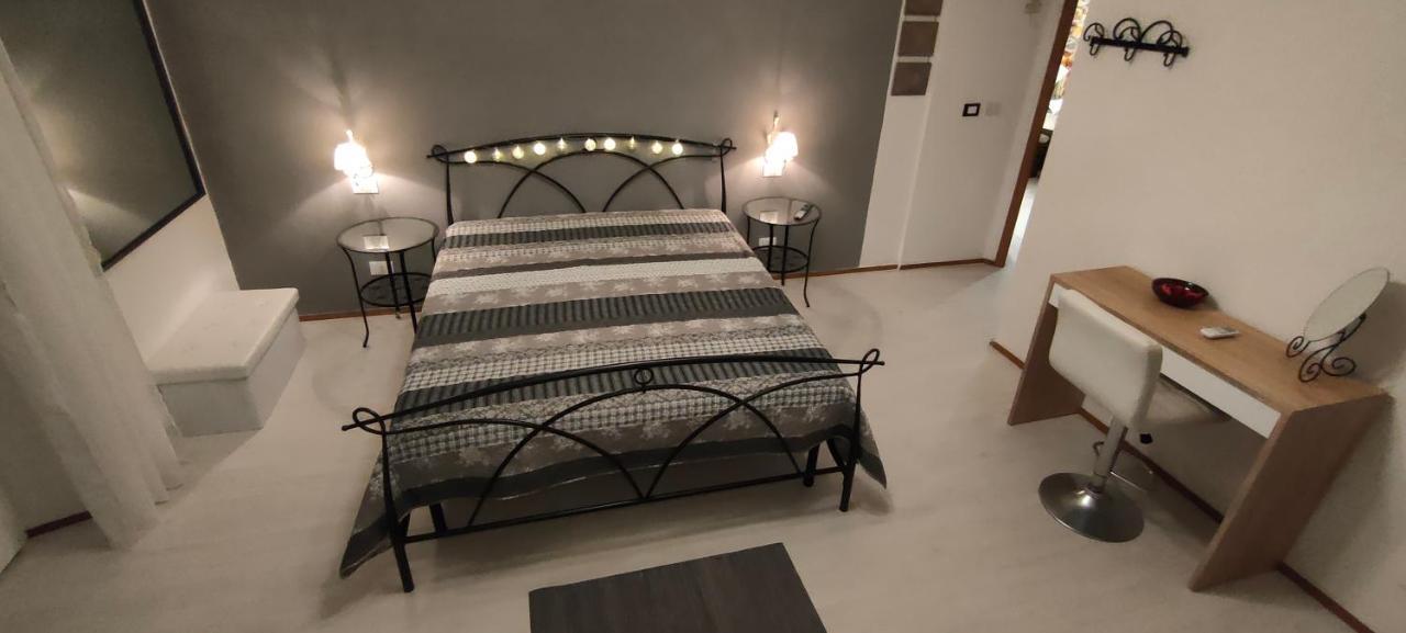 La Tana Della Volpe Hotel ลาสเปเซีย ภายนอก รูปภาพ