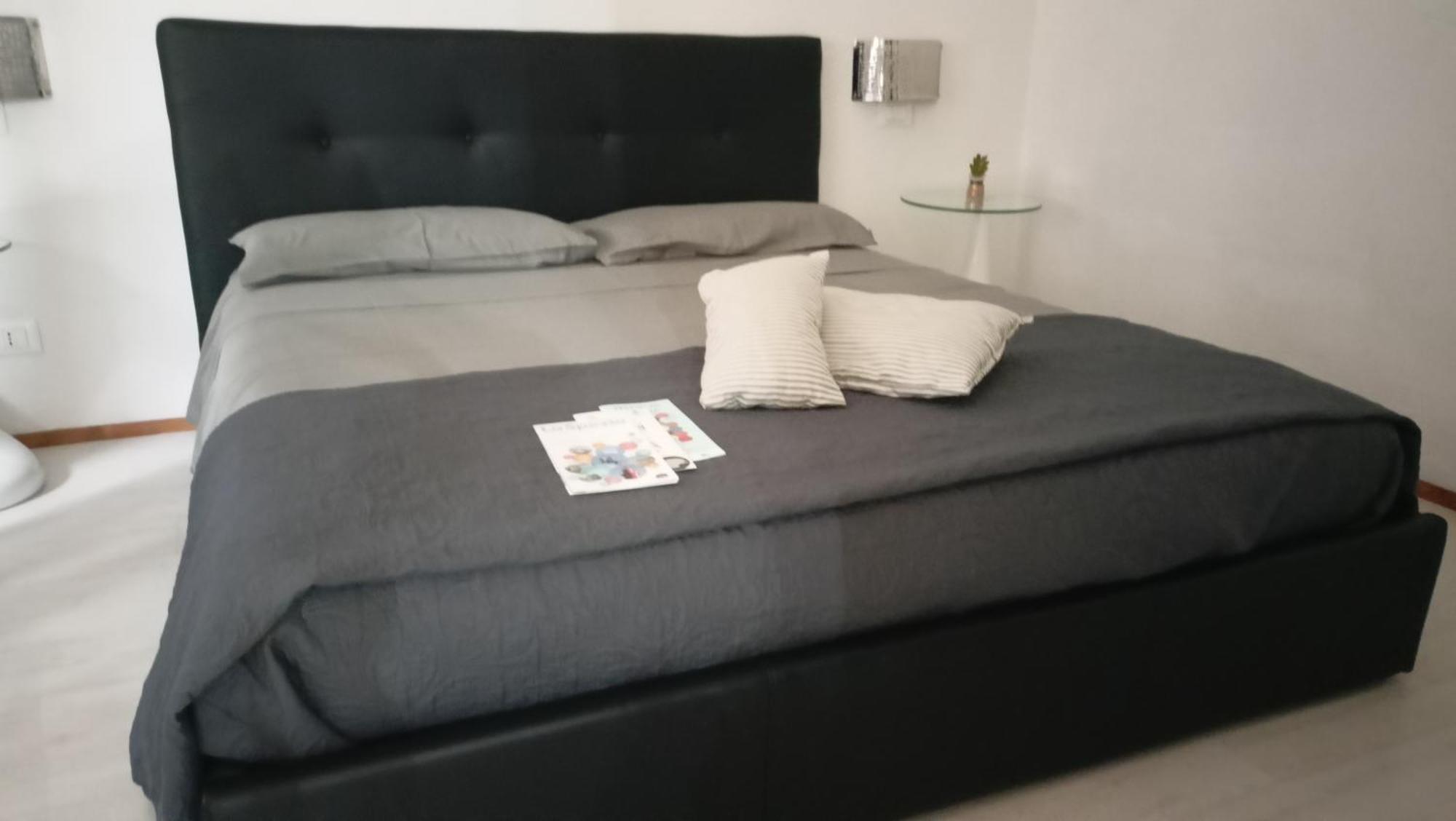 La Tana Della Volpe Hotel ลาสเปเซีย ภายนอก รูปภาพ